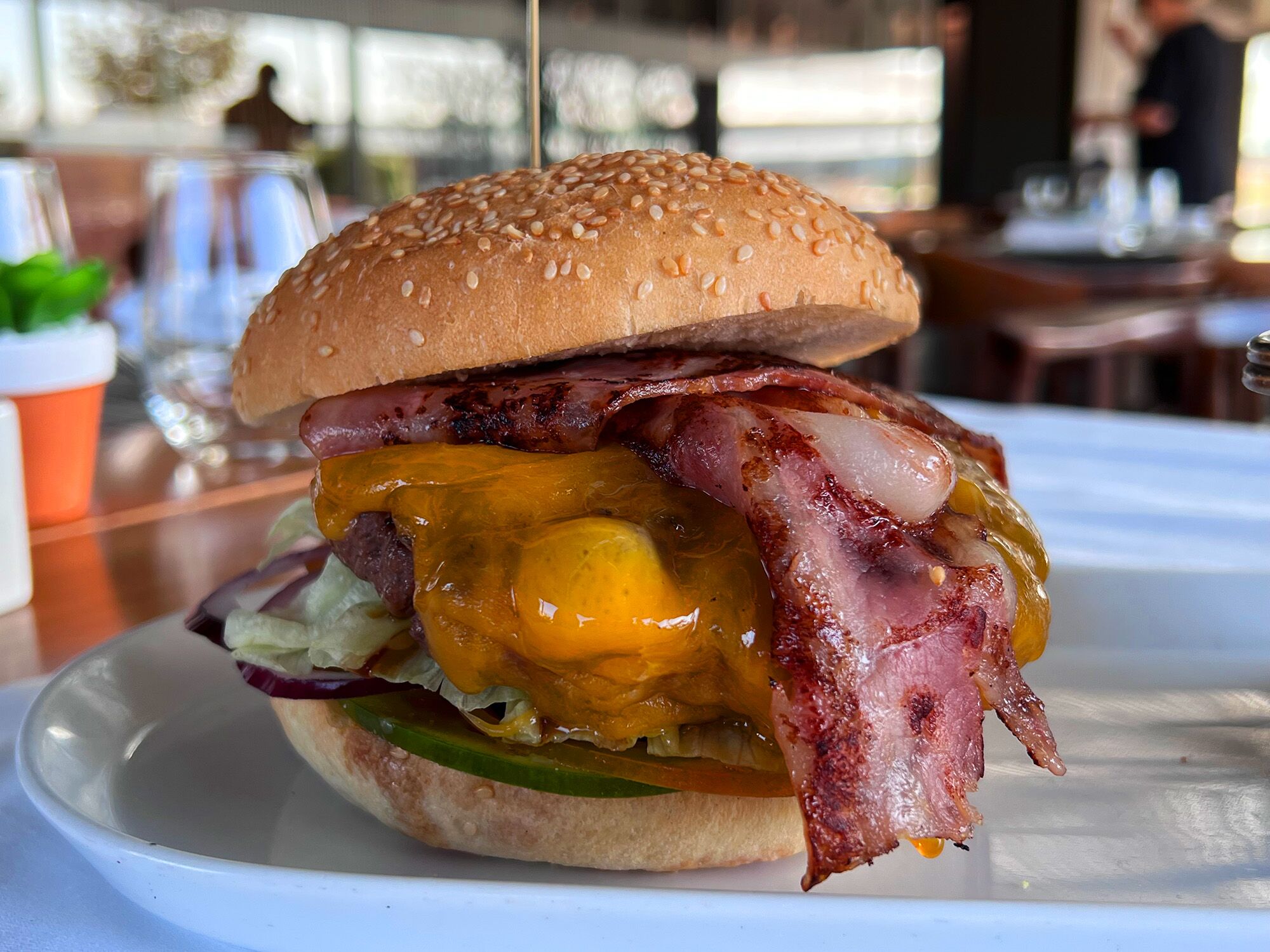 Hamburgesa Sports bar 